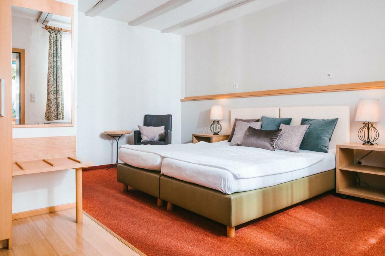 Hotel Johannes-Zeche Illmitz Bagian luar foto